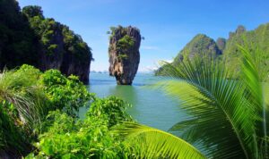 Amazing Facts About Russia: Snow Space & Surprising Culture