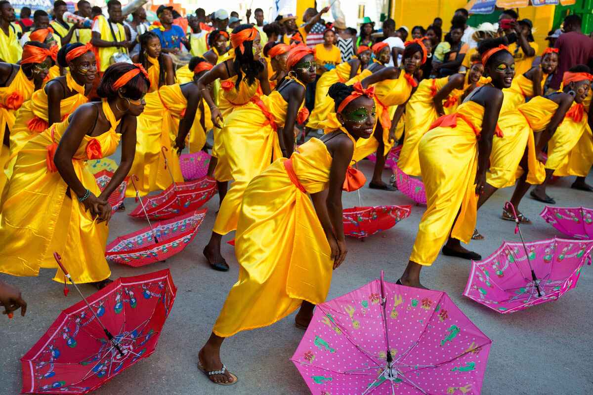 Amazing Facts About Malaysia: Culture Rainforests & Rich Flavors