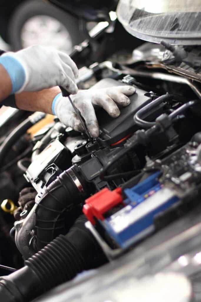 Fun Facts About Cars: Engines History & Fast Trivia