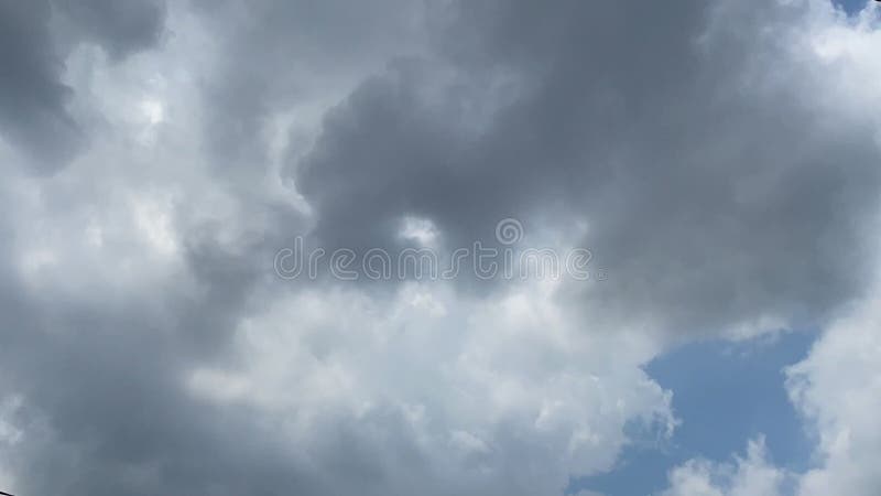 Facts About Cirrus Clouds: Wisps of Weather in the Sky